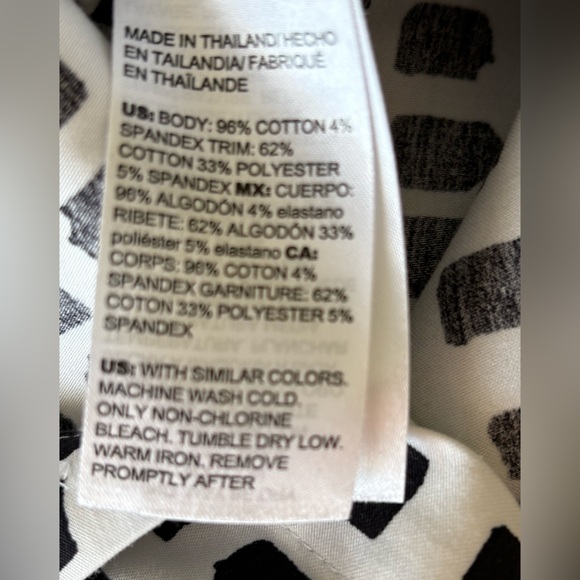 Chico's Classic Black & White No-Iron Chic Stretch Geometric Print Shirt Sz 3 - Picture 10 of 10